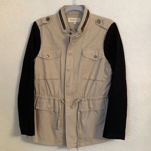 DANIEL REINN Cargo/safari jacket with black sleeves. Size M
